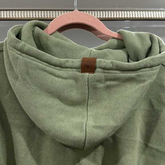 Canadian brand North Oak green comfy cozy sweater super soft womens medium - Picture 3 of 3